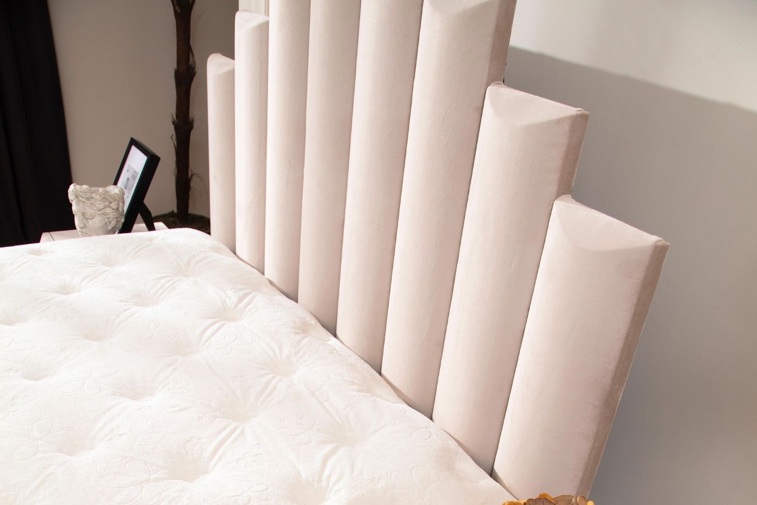 Lit coffre Pyramide Beige